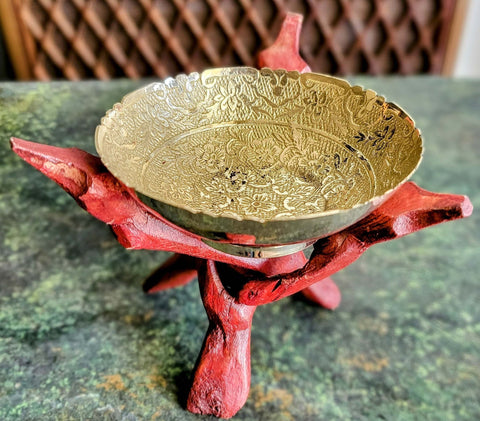 Wooden Cobra Tripod Stand & Brass Bowl Set